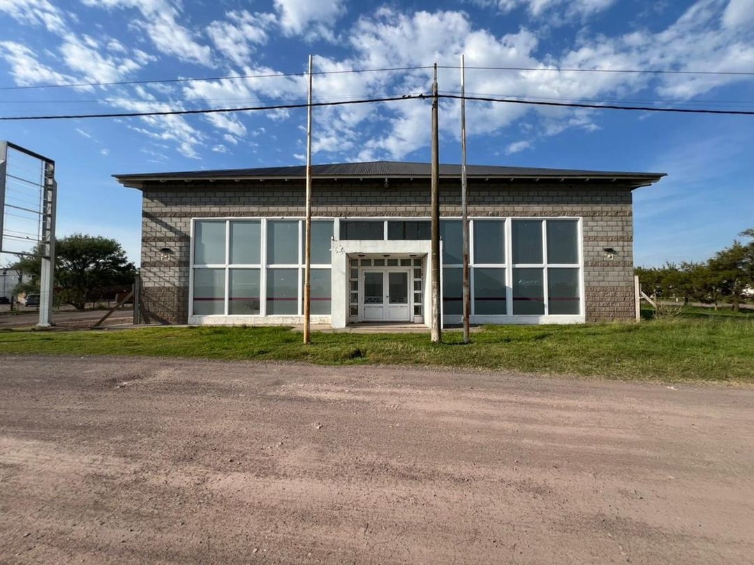 Se vende local comercial c/galpón+casa- Rufino(SF)