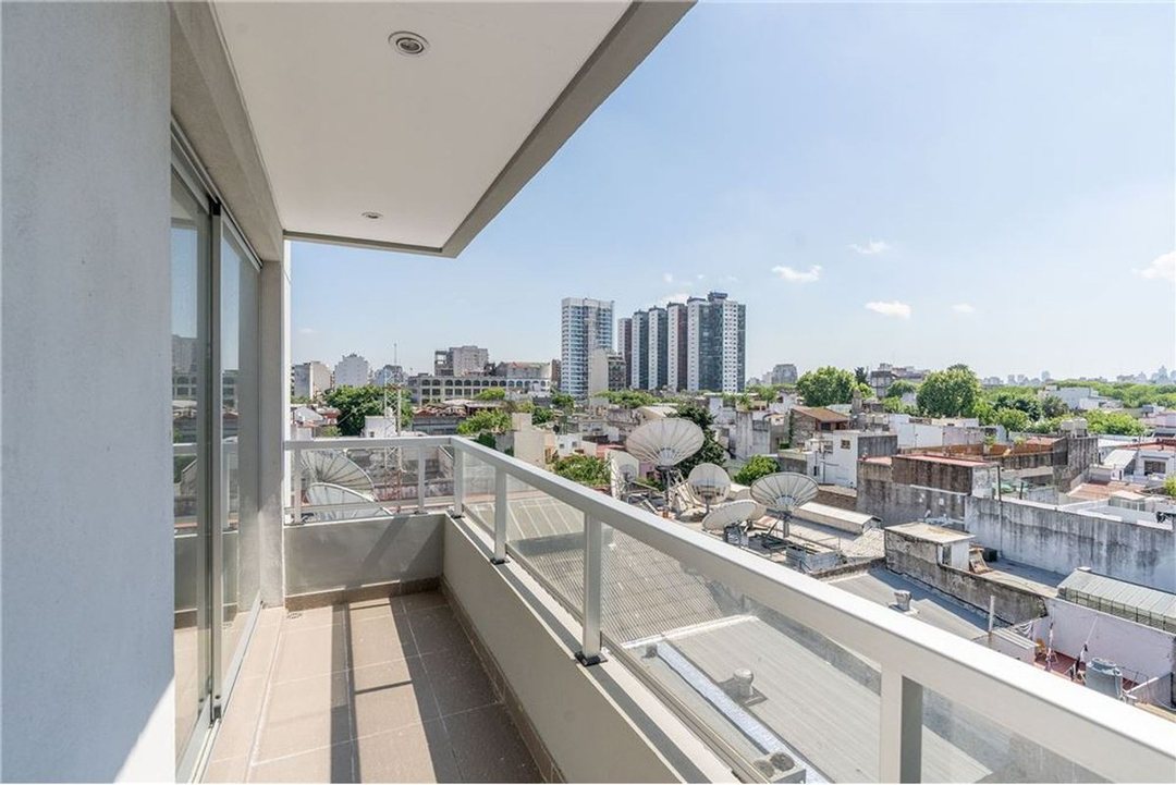 Venta Departamento 2 amb, balcón, Pque Patricios