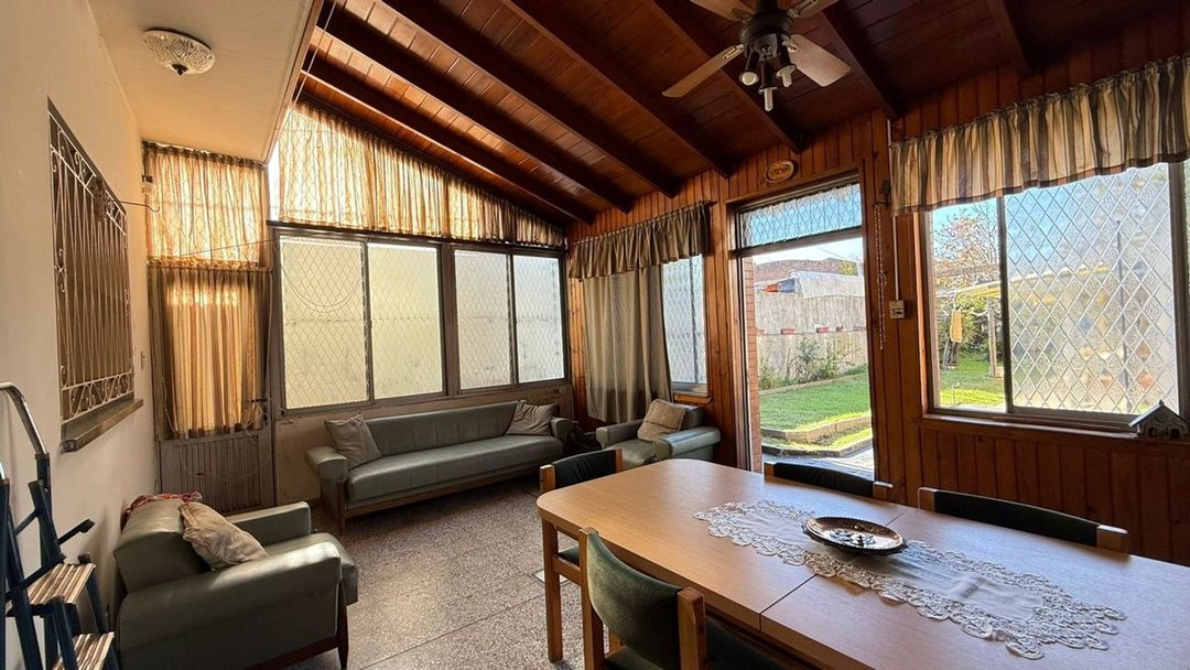 CASA EN VENTA 8,66X50 CN/COCHERA Y TERRAZA