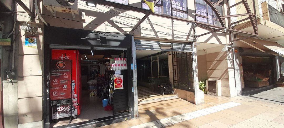 LOCAL EN VENTA EN GALERIA LAS TEJAS, OPORTUNIDAD!!