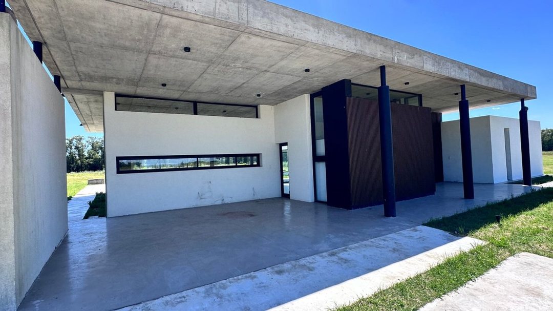ESTANCIAS VILLA MARÍA AL GOLF | CASA A ESTRENAR
