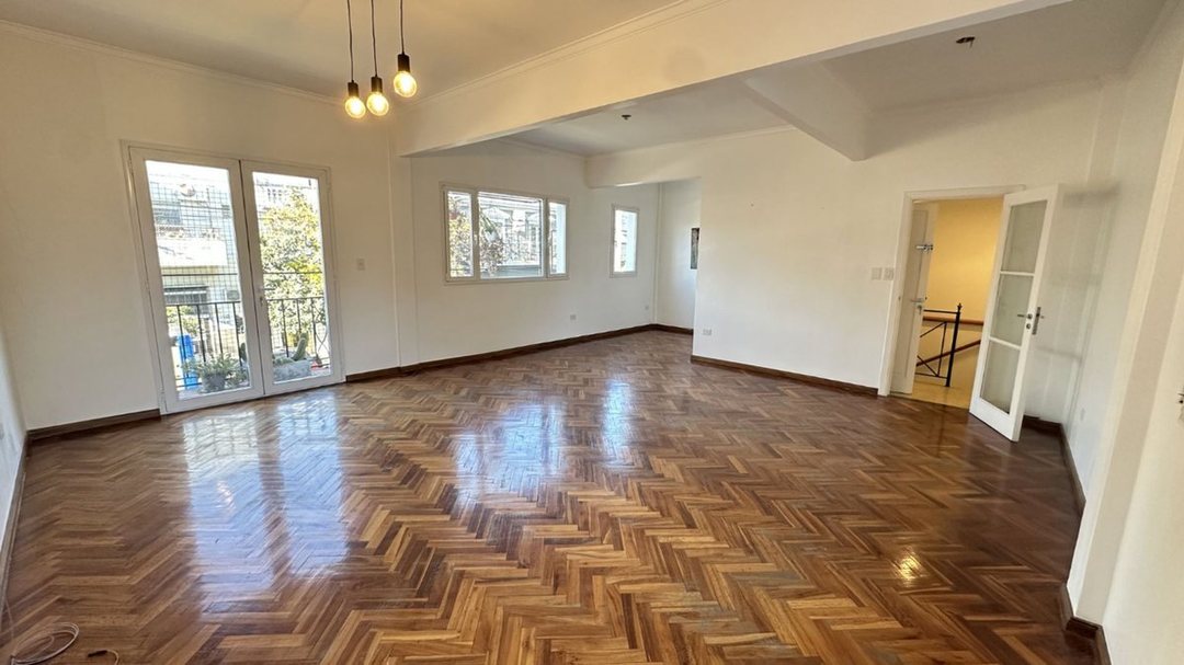 VENTA PH 4 AMBIENTES | 2 TERRAZAS | Por escalera