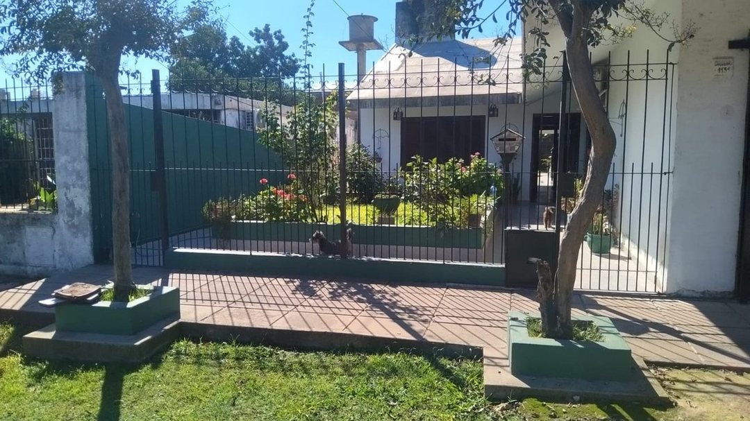 Casa 3 Ambientes con Jardín, Cochera y Parrilla