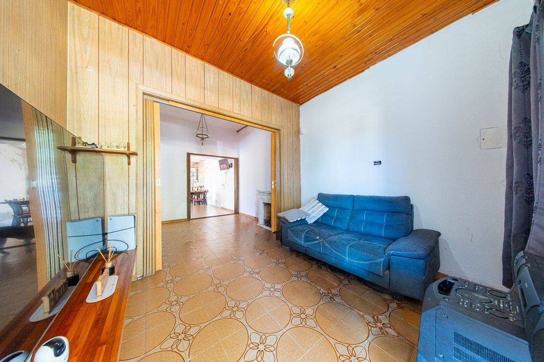 VENTA CASA 2 DORMITORIOS CON LOCAL  SAN LORENZO