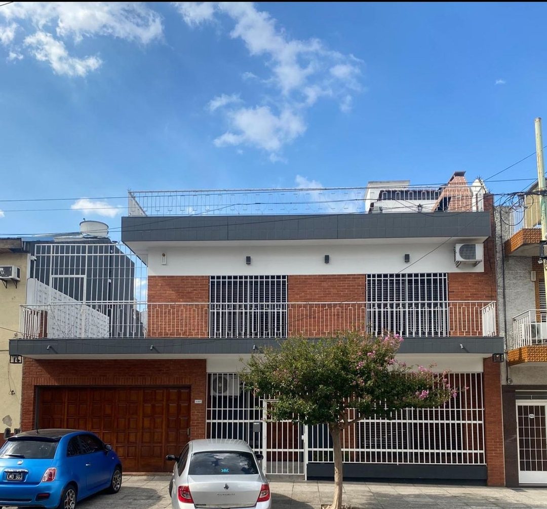 Venta casa de 6 ambientes en Devoto