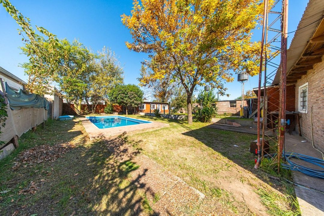 CASA VENTA EN ANDINO 2 DORMITORIOS PILETA