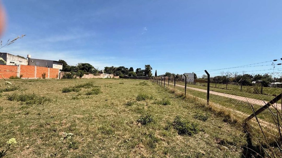 LOTE EN VENTA DE 382M2 EN BURZACO