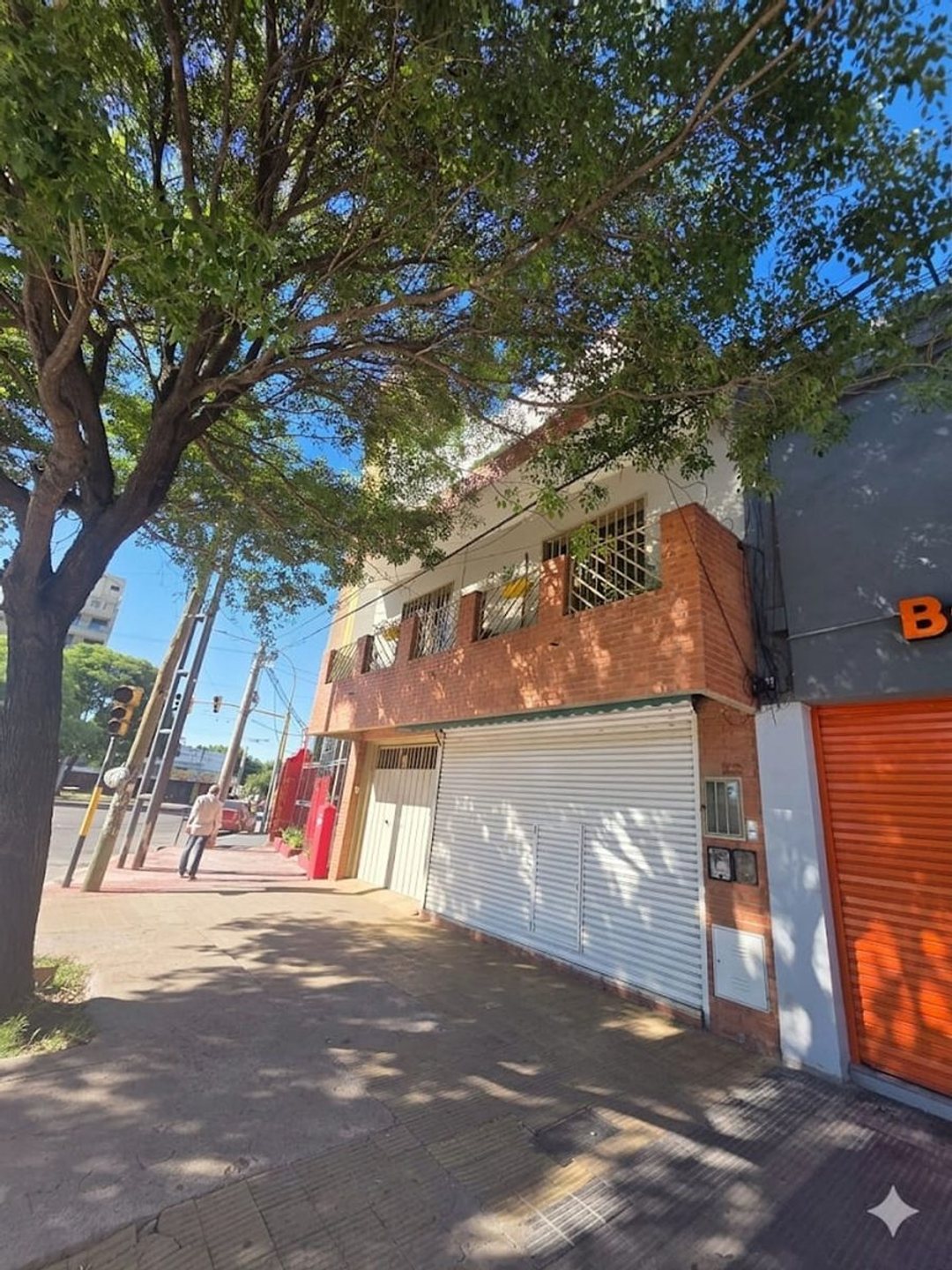 VENTA CASA 2 PLANTAS + LOCAL B° PUEYRREDÓN
