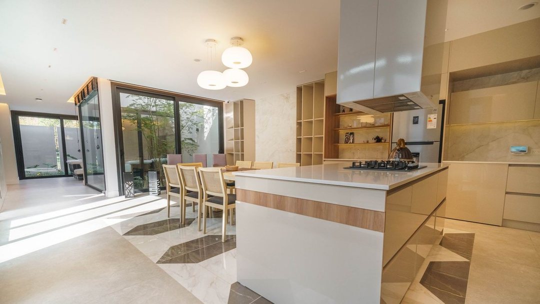 VENTA CASA A ESTRENAR 3 o 4 AMB CON PISCINA