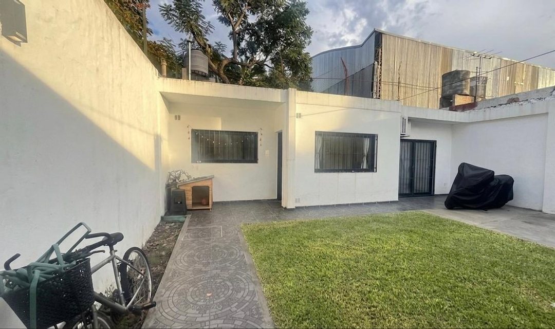 VENTA PH 2 AMBIENTES RAMOS MEJÍA CON PATIO