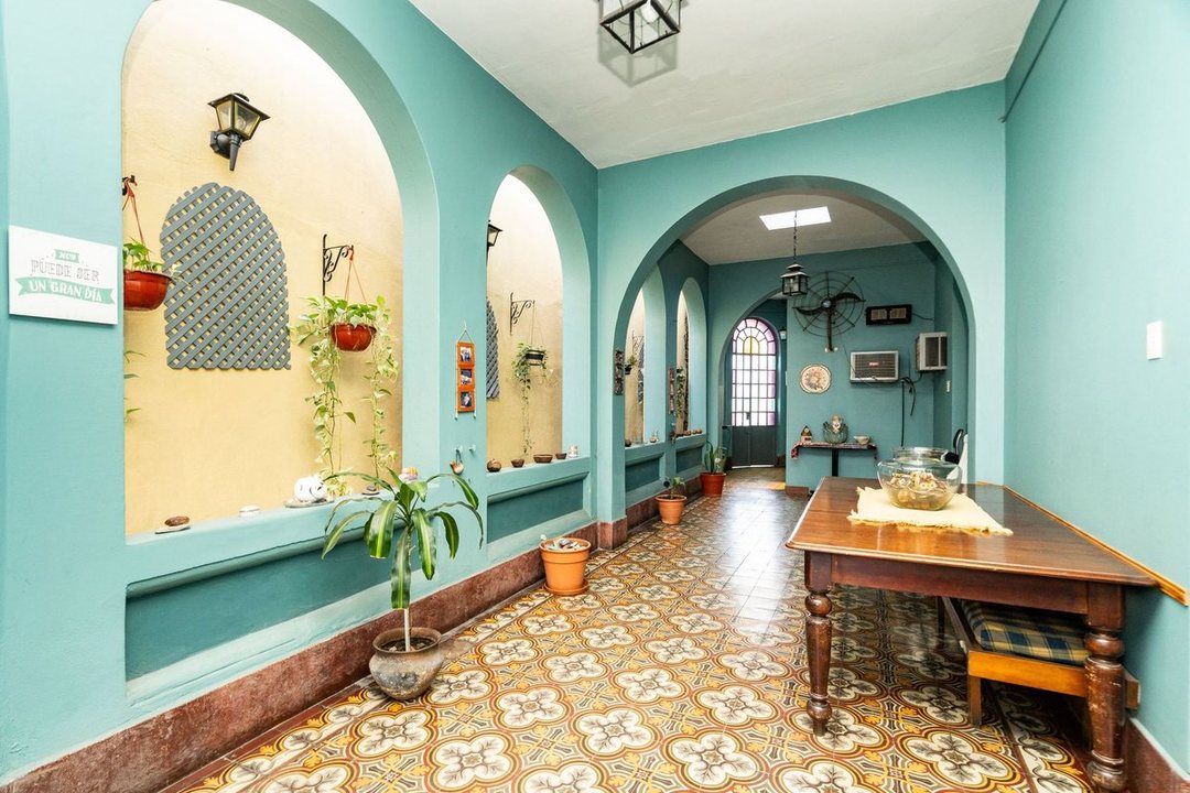 CASA 5 AMBIENTES + DEPARTAMENTO INDEPENDIENTE