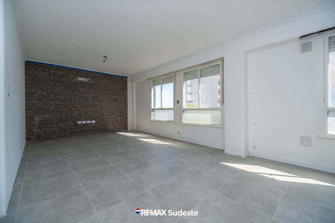 VENTA PISO CENTRICO 100% RENOVADO