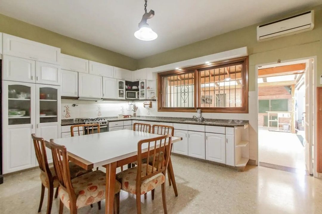 VENTA CASA 7 AMBIENTES VILLA ADELINA