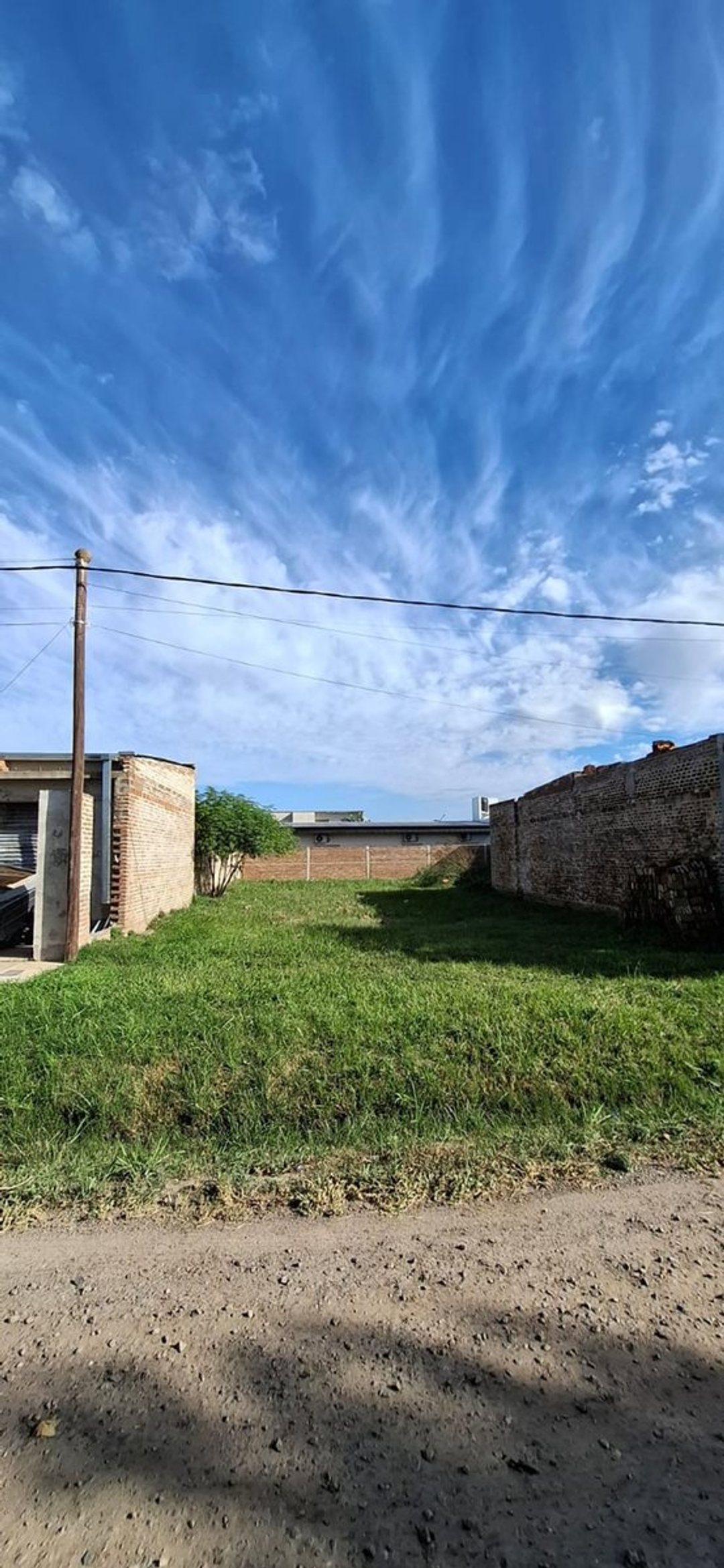 VENTA TERRENO BARRIO BARRIO RESIDENCIAL
