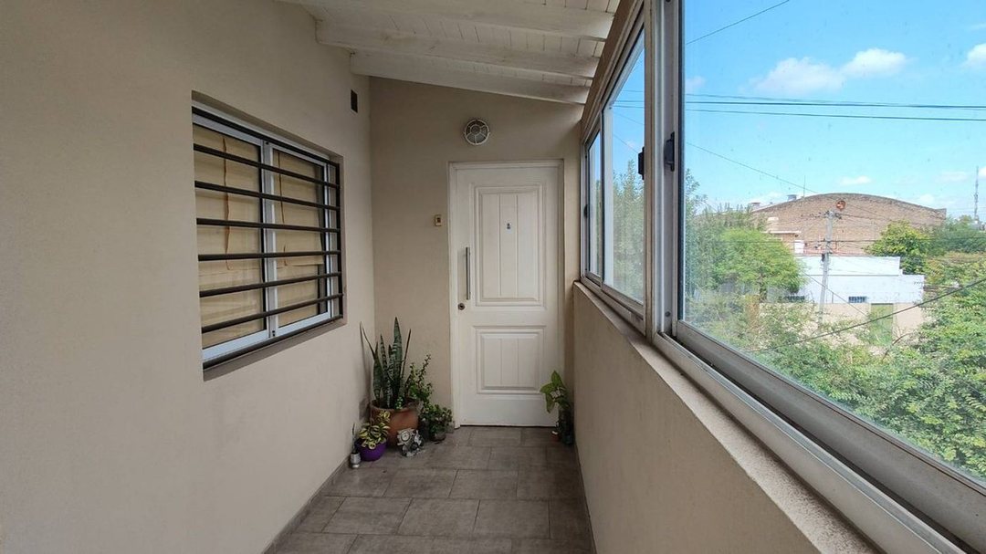 DPTO PH 3 AMB EN VENTA CIUDAD JARDIN EL LIBERTADO