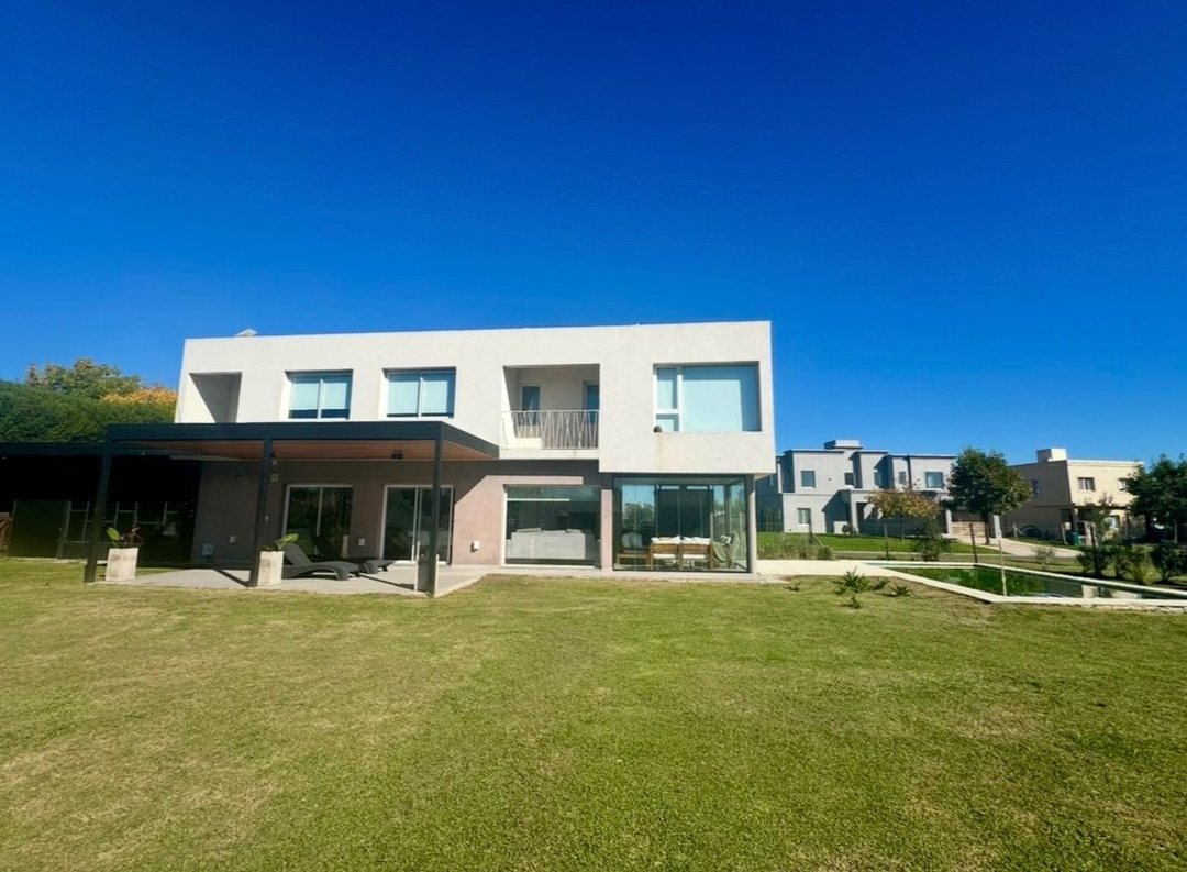 Casa en Venta Area 1 San Sebastián, Pilar, Zelaya