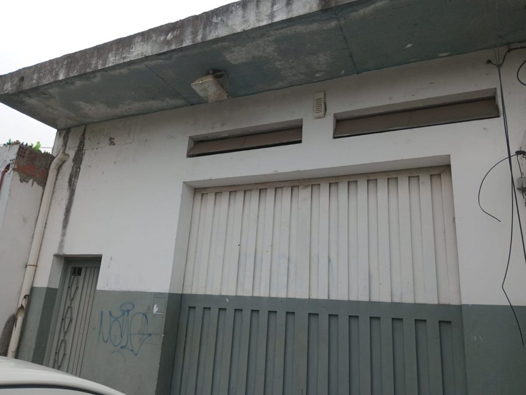 VENTA DE GALPON DEPOSITO  ITUZAINGO BIEN UBICADO