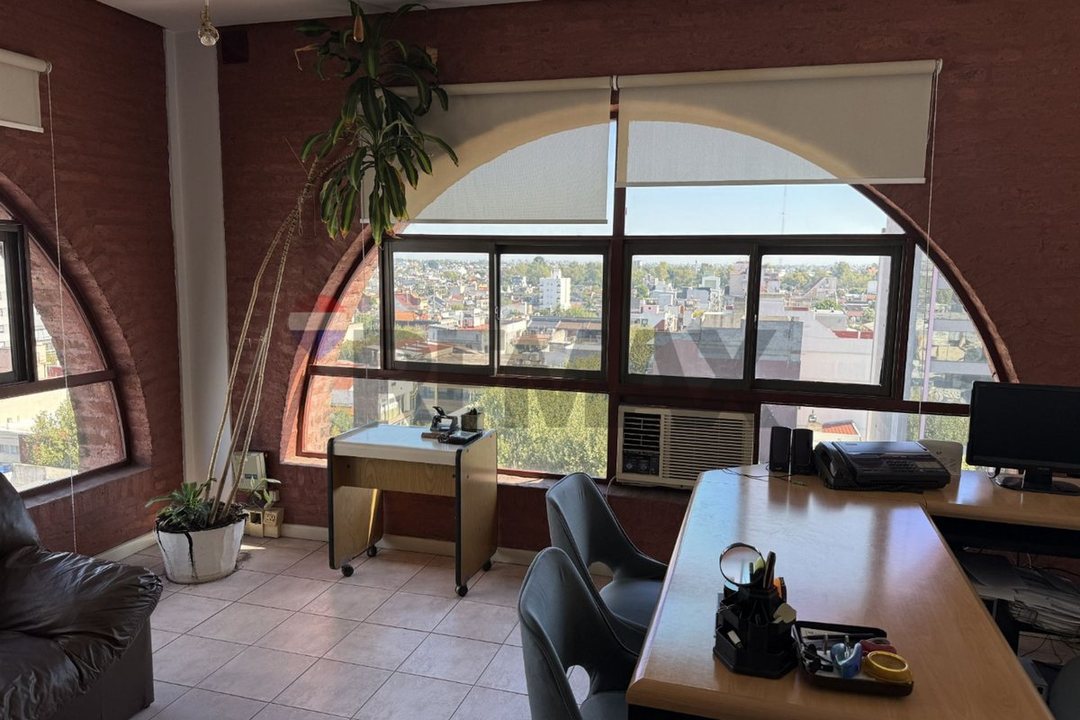 VENTA EXCELENTE OFICINA 3 AMBIENTES EN SAN JUSTO