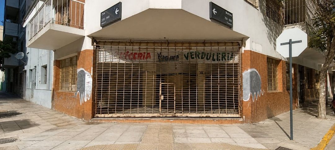LOCAL COMERCIAL EN ESQUINA – GRAN POTENCIAL