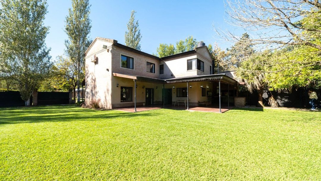 VENTA CASA 3 DORMITORIOS FUNES