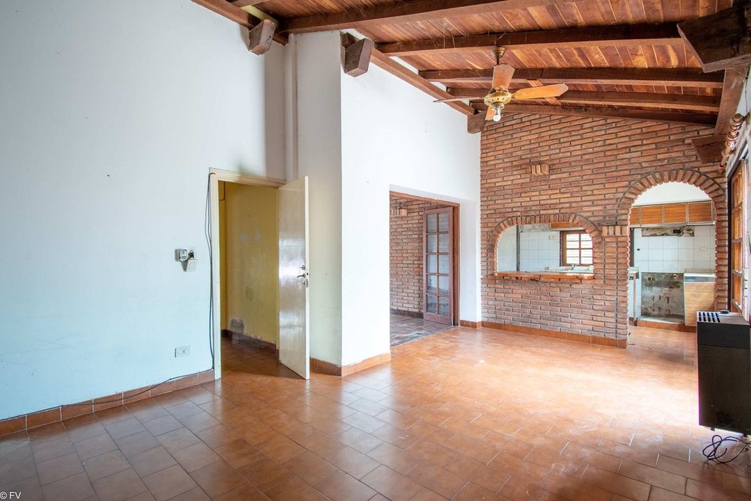 CASA EN VENTA 4 DORMITORIOS LA FLORIDA