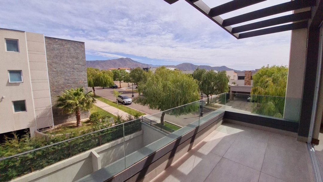 VENTA DEPARTAMENTO DALVIAN MENDOZA