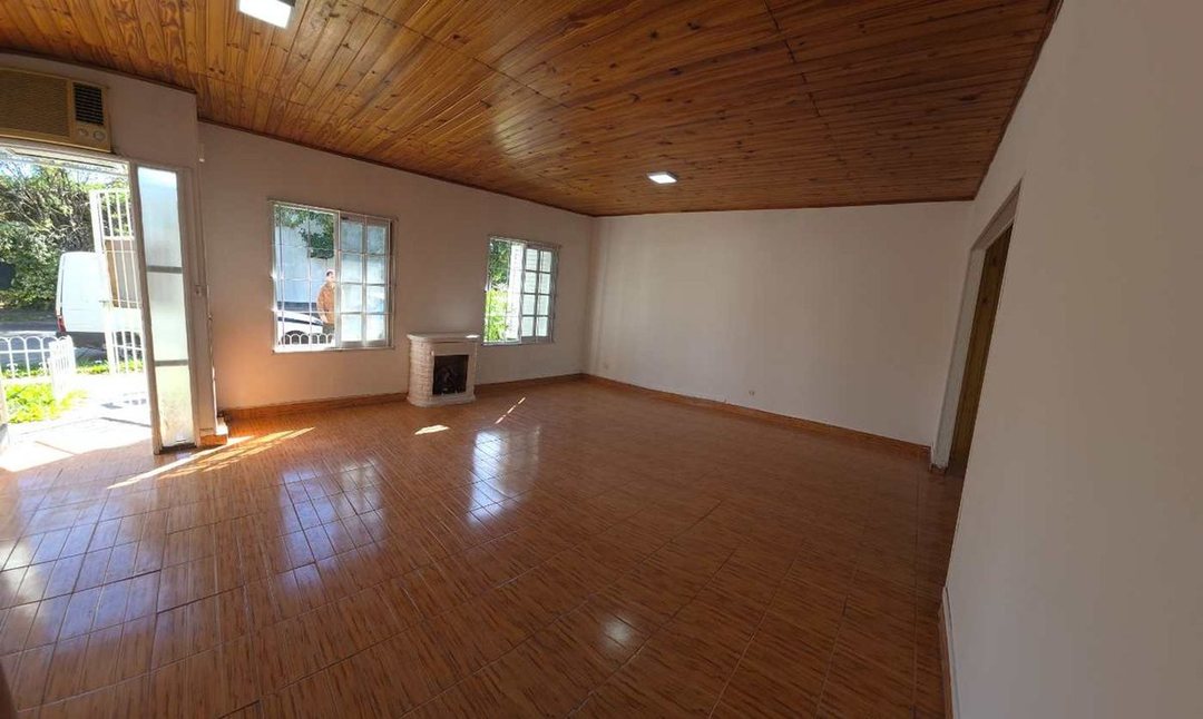 Casa 3 ambientes en Altos de Podesta con jardin