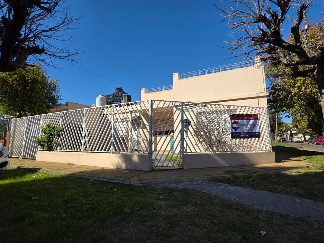 Casa Venta 3/4 amb Caseros Quincho/Garage Terraza