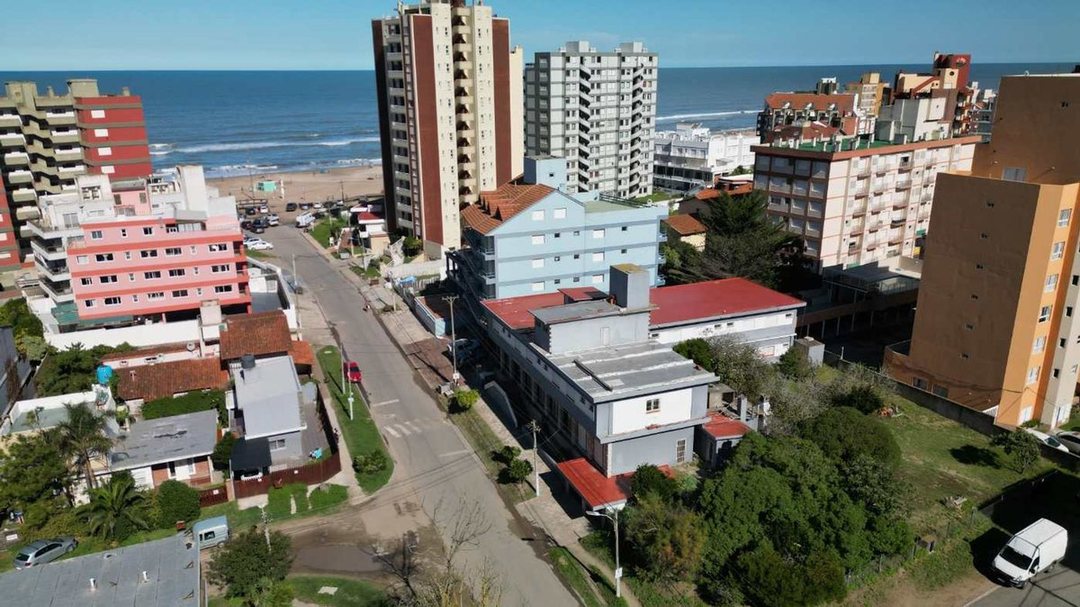 HOTEL VENTA 3 LOTES MULTIFAMILIAR GESELL