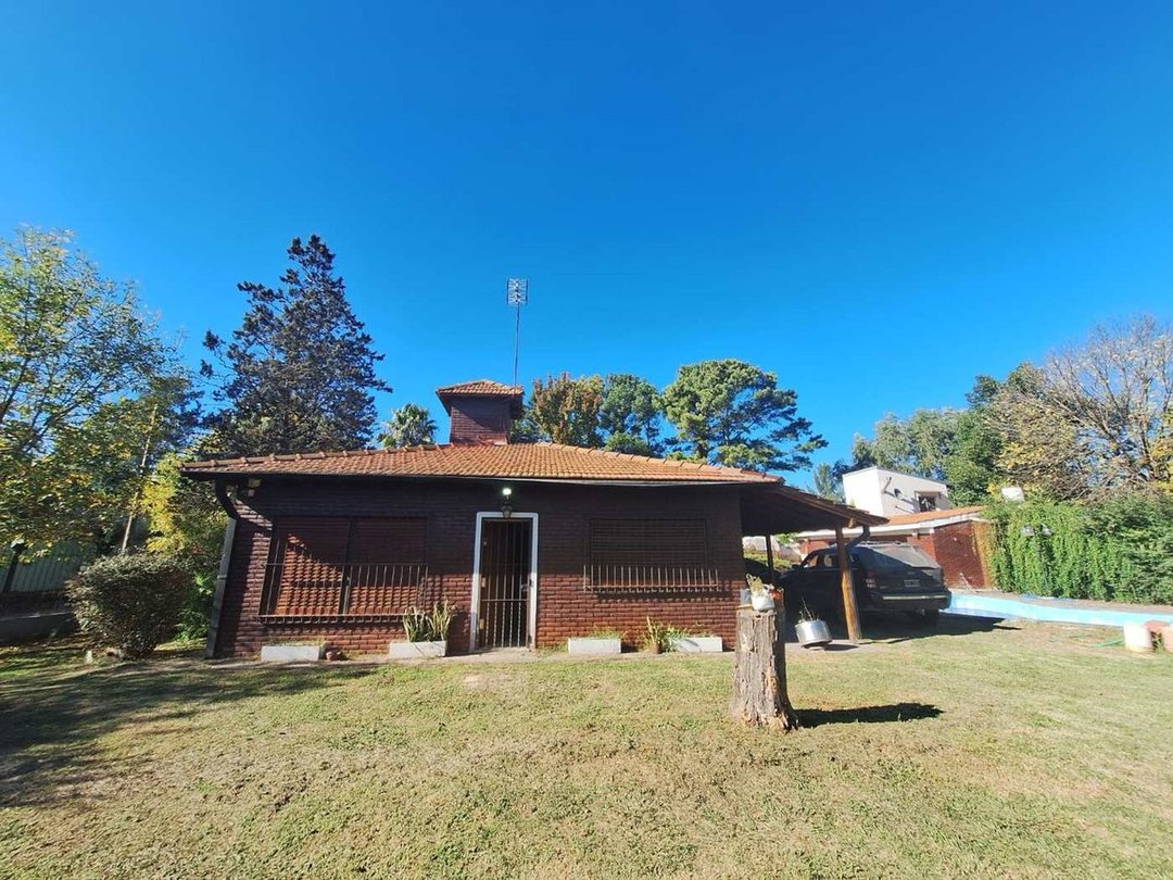 Casa 4 amb, quincho y pileta, 1892 m2, jose c paz.