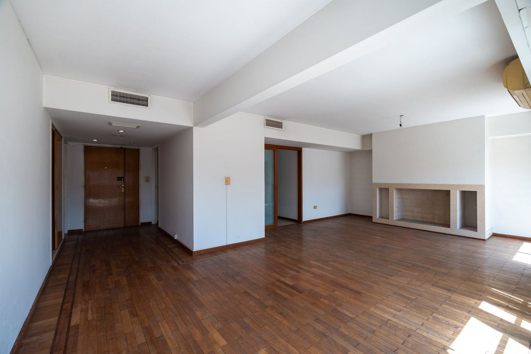 DEPARTAMENTO EN VENTA 3 DORMITORIOS COCHERA CENTRO