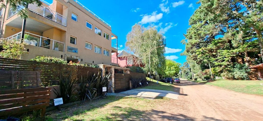 Departamento a la Venta en Pinamar con Piscina