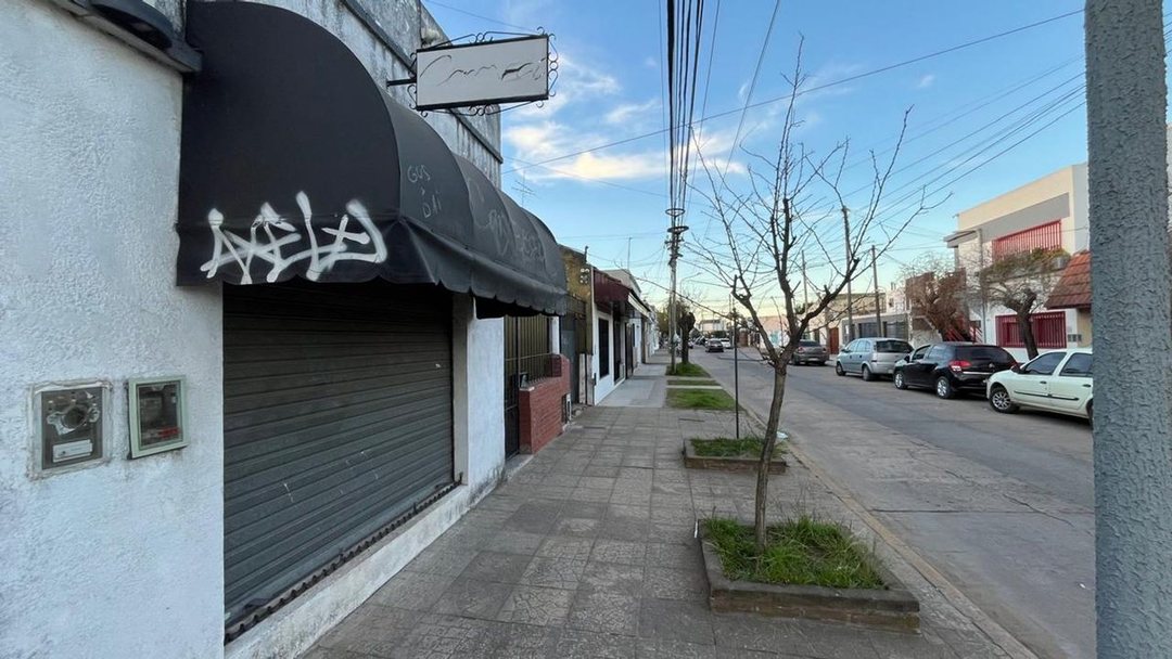 VENTA LOCAL + CASA EN GENERAL RODRIGUEZ CENTRO