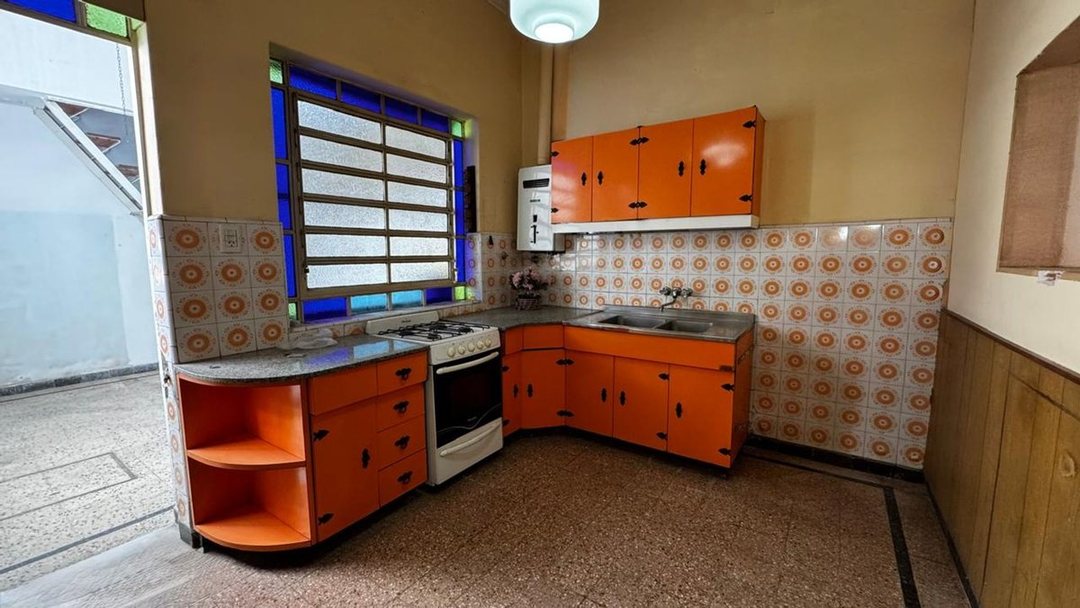 CASA EN VENTA 2 DORMITORIOS ESPAÑA Y HOSPITALES
