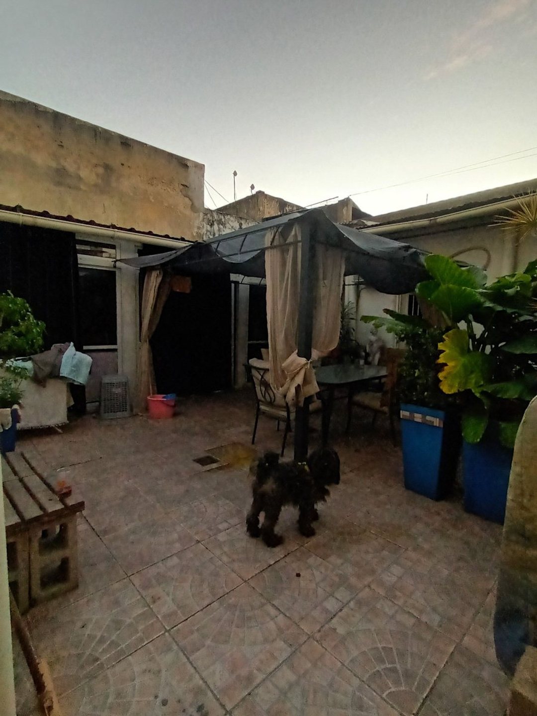 VENTA CASA A REFACCIONAR O DEMOLER V. LUGANO