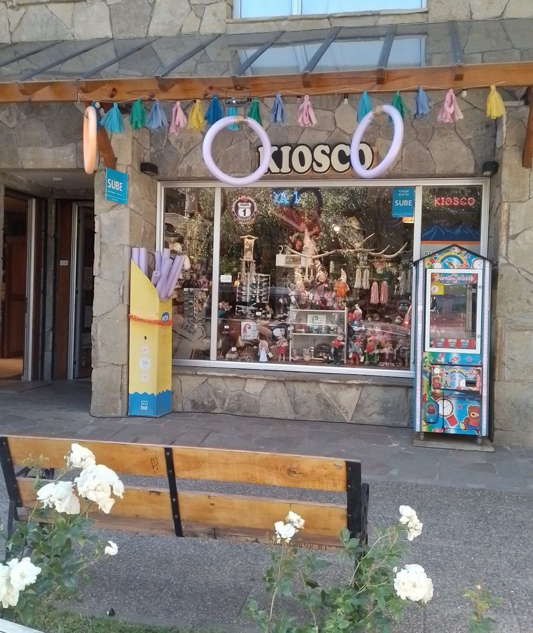 EQUIPO RE/MAX VENDE FONDO DE COMERCIO DRUGSTORE
