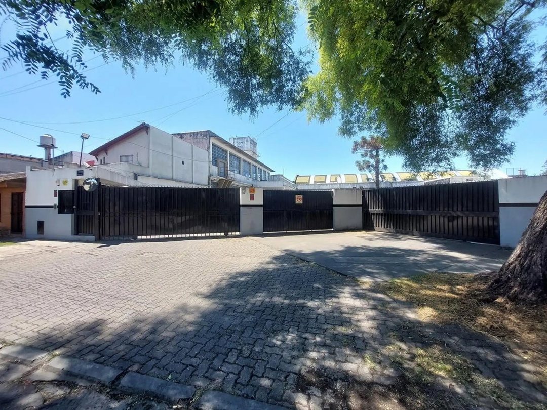 VENTA NAVE INDUSTRIAL CON LOGISTICA