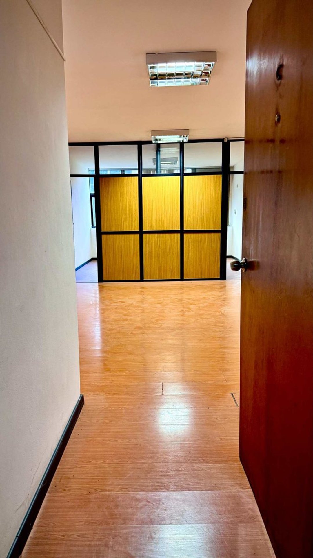 VENTA MONOAMBIENTE DIVIDIDO/CENTRO-COCHERA - 43M2