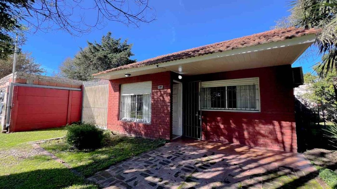 VENTA  CASA 3 AMB. PARQUE PEÑA