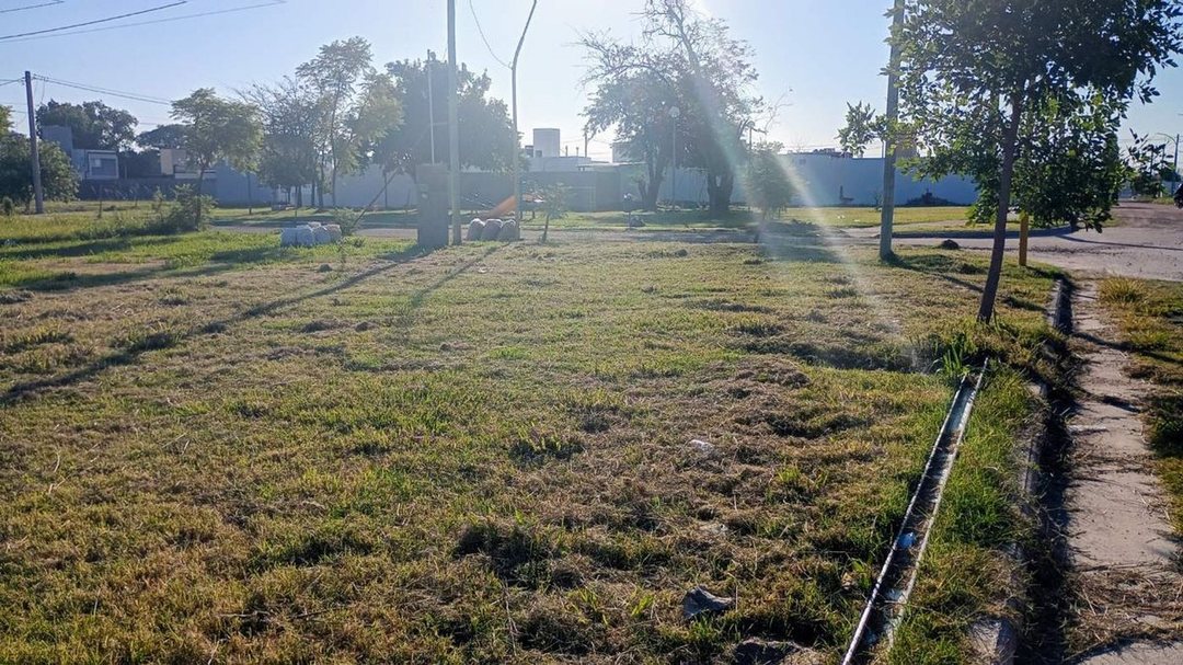VENDO TERRENO NUEVA ITALIA EN ESQUINA