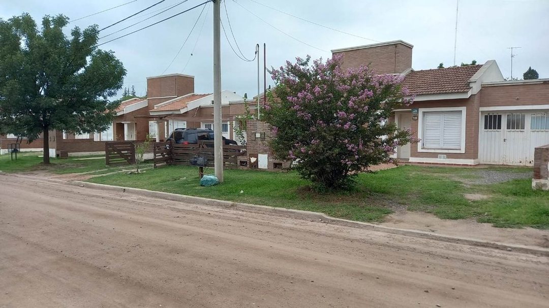 VENTA 3 DEPARTAMENTOS ESCRITURA COLONIA CAROYA CBA