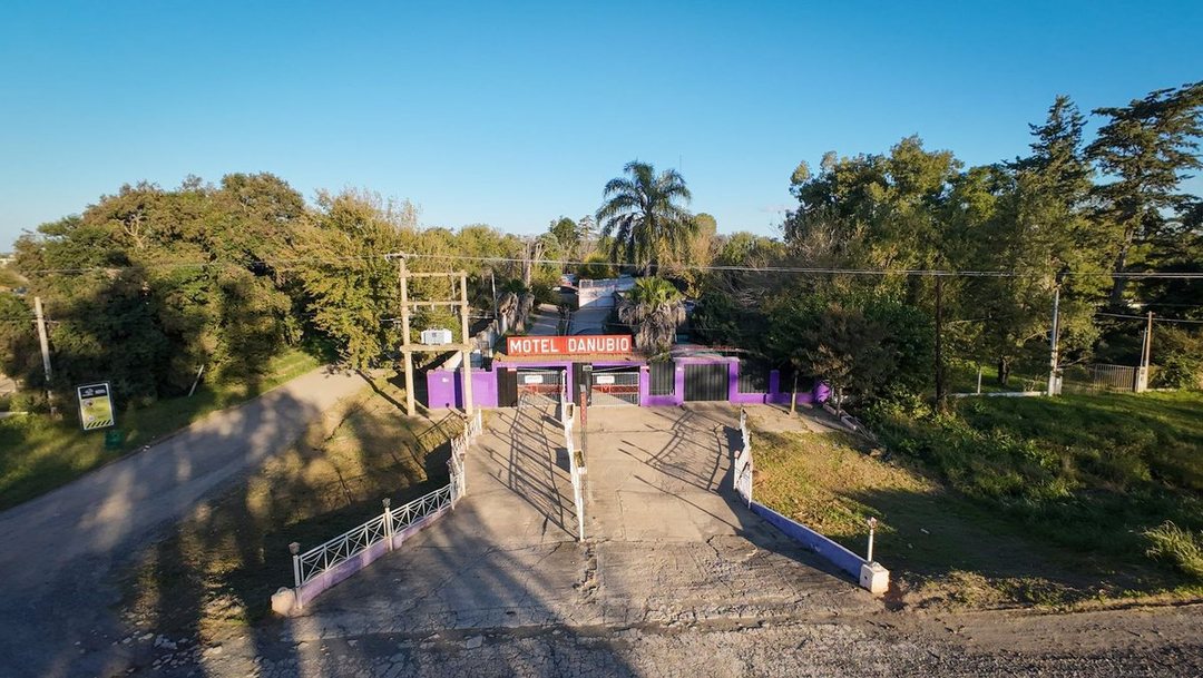 HOTEL ALOJAMIENTO SOBRE RUTA 33