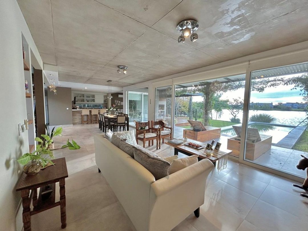 CASA VENTA 5 AMB EL CANTON PUERTO ESCOBAR LAGUNA