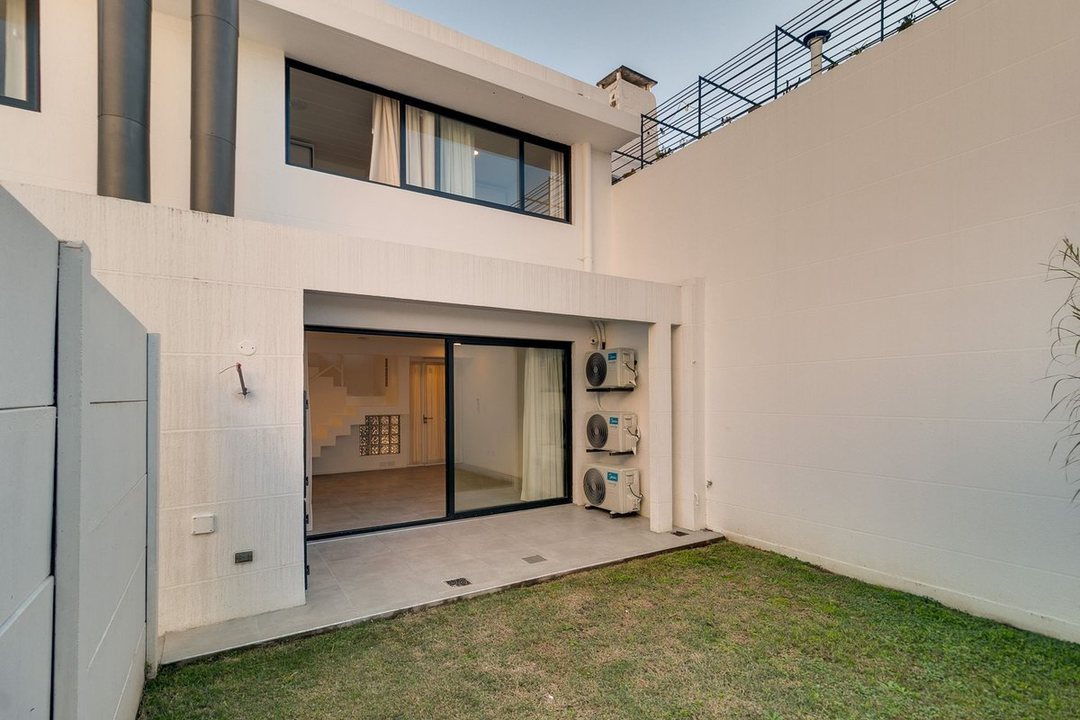 Duplex venta, La Plata. 3 dormitorios. A estrenar