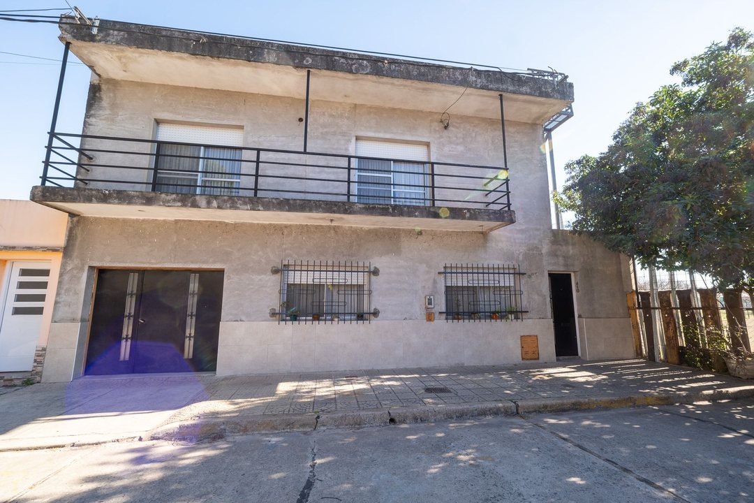 CASA EN VENTA 3 DORMITORIOS BARRIO LUDUEÑA