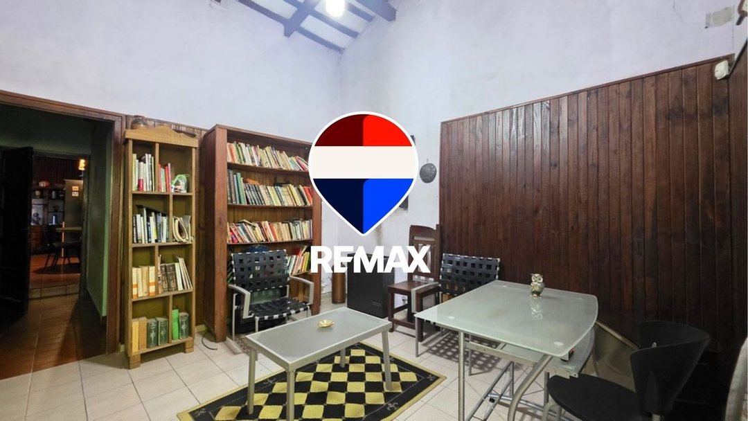 CASA VENTA AV. SARMIENTO MACROCENTRO 3 DORMITORIOS