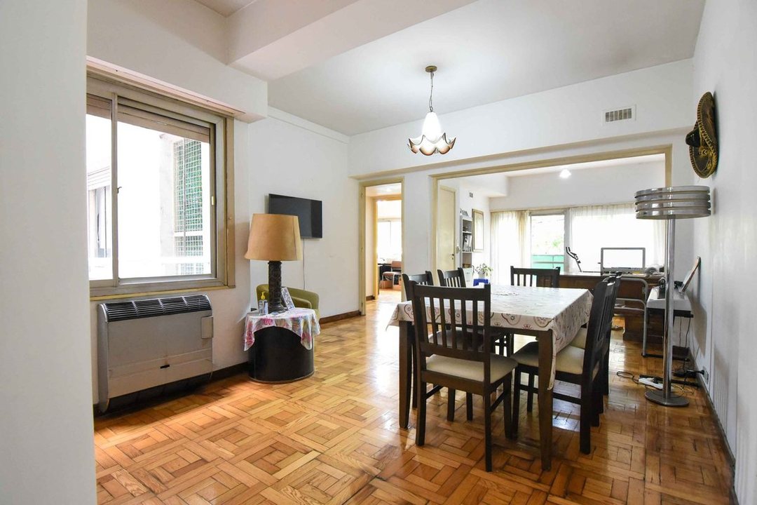 VENTA 4 AMB CON BALCÓN Y BAULERA