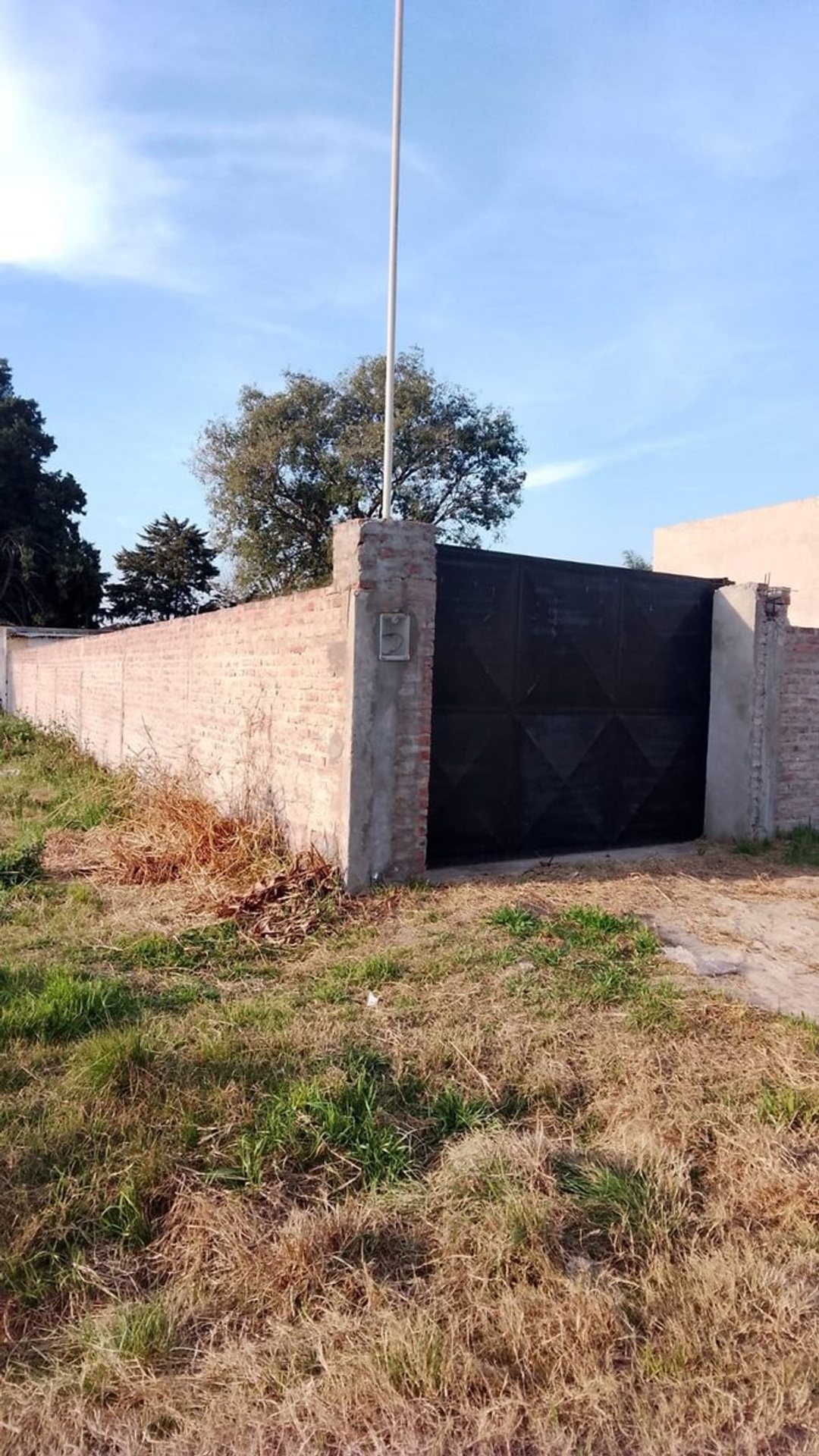 CASA A TERMINAR EN VENTA EN BARRIO CONQUISTADORES
