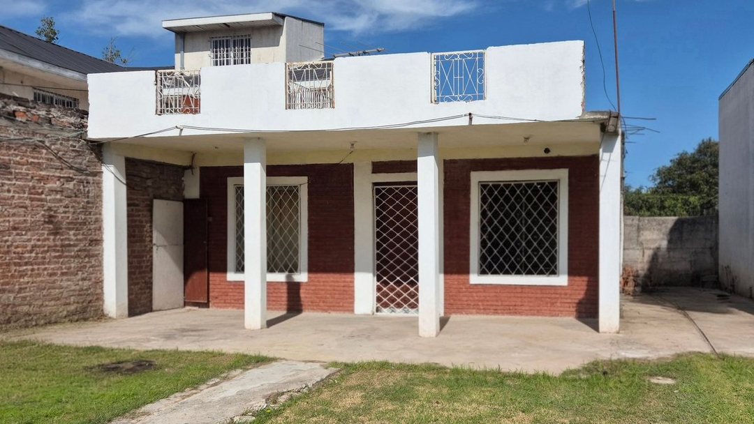 CASA EN VENTA, Florencio Varela.
