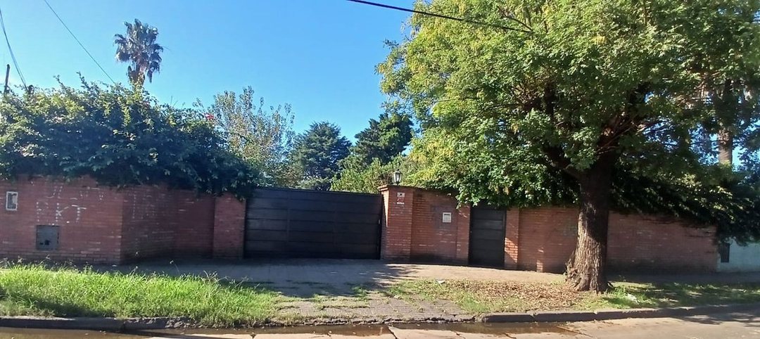 VENTA CASA EN HURLINGHAM 3 AMBIENTES.
